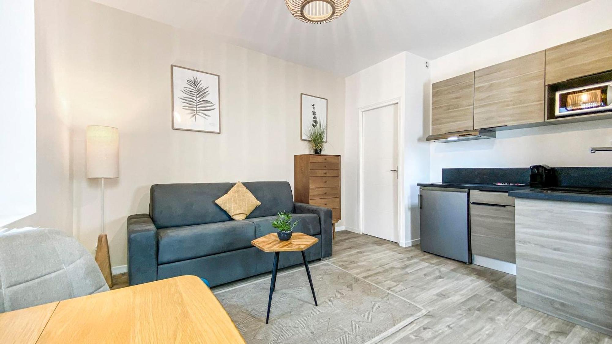 Homey Titi - Hyper-centre - Proche Gare Et Tram - Lit Convertible - Wifi Gratuit Annemasse
